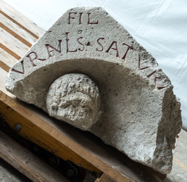 Stèle de Saturnalis