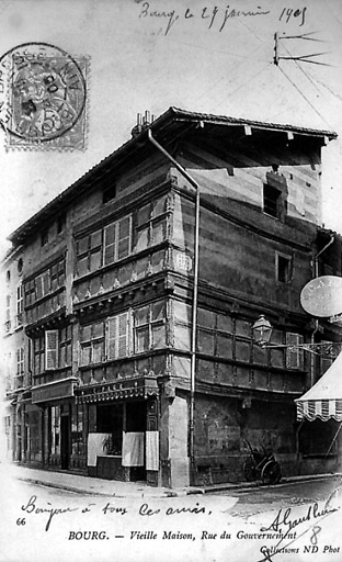 Bourg (Ain) : Vieille maison, rue du Gouvernement