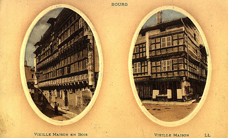 Bourg. Vieille maison en bois