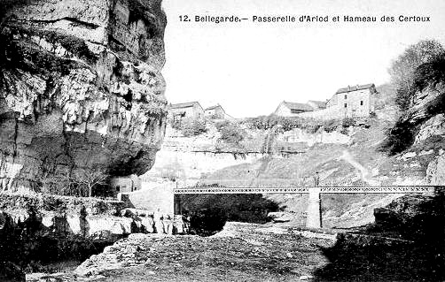 12. Bellegarde. - Passerelle d'Arlod et Hameau des Certoux