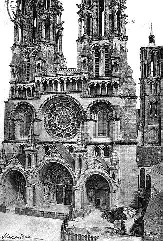 LAON. - Façade de la Cathédrale