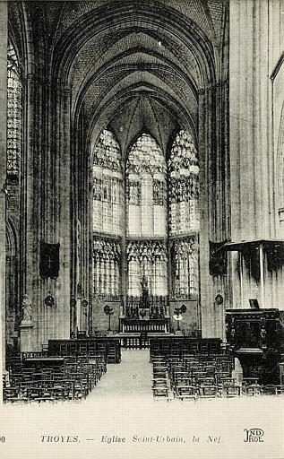 TROYES. - Eglise Saint-Urbain, la Nef