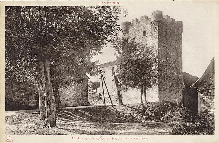 L'AVEYRON (en haut) / 129. - CAPDENAC-LE-HAUT. - LE CHATEAU (en bas, caractères rouges)
