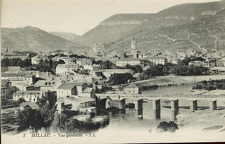1 MILLAU. - Vue générale