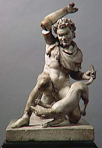 Satyre attaqué par un chien